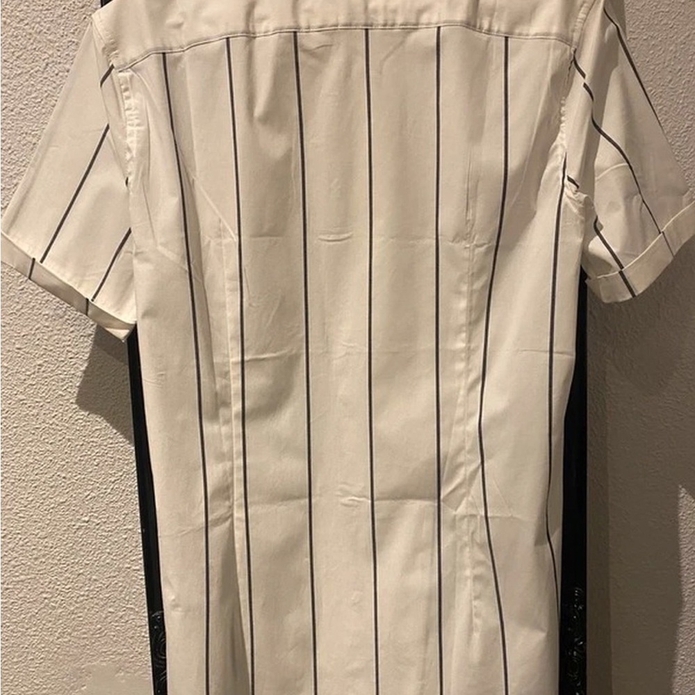 H&M White Short-Sleeve Band Collar Shirt with Black Pinstripes - Picture 2 of 3
